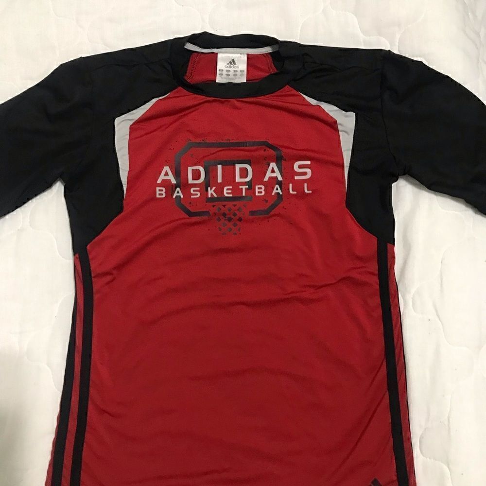 Adidas
boys athletic T-shirt size youth M